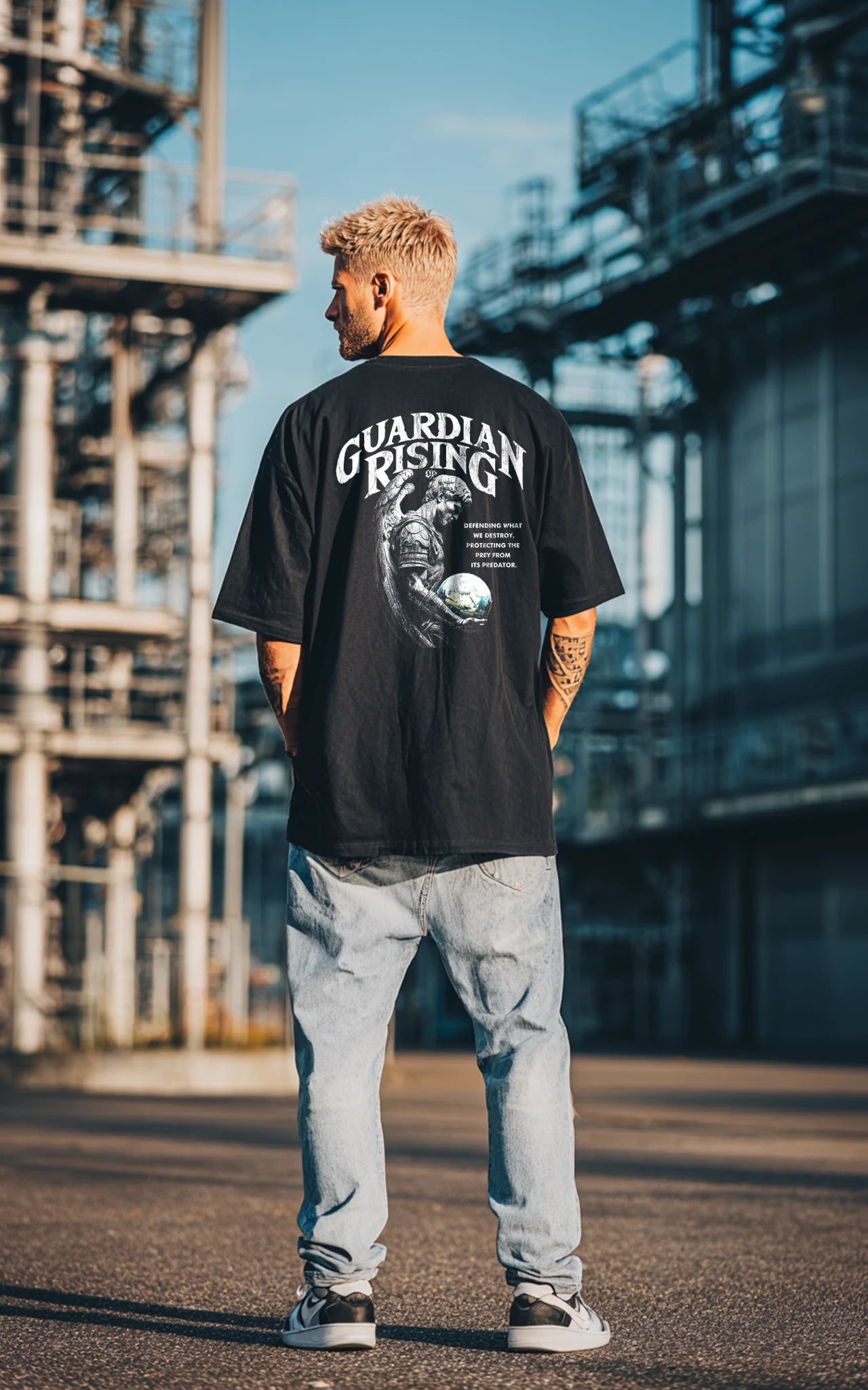 Schwarzes Statement Shirt Guardian Rising